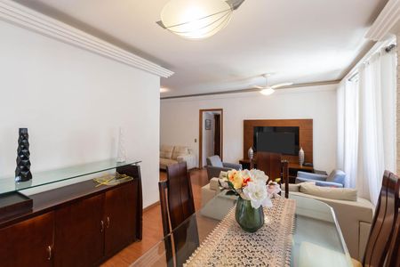 Apartamento à venda com 120m², 3 quartos e 1 vagaSala