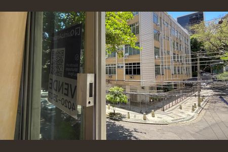 Apartamento à venda com 120m², 3 quartos e 1 vagaPlaquinha