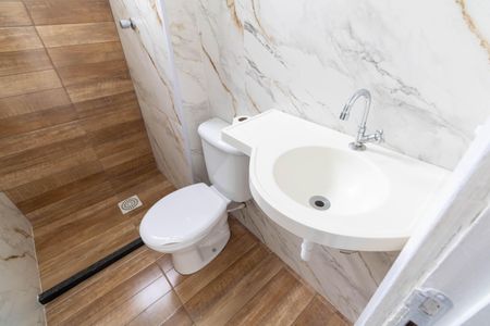 Apartamento para alugar com 45m², 2 quartos e 1 vaga Apartamento para alugar com 45m², 2 quartos e 1 vagaBanheiro