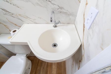 Apartamento para alugar com 45m², 2 quartos e 1 vaga Apartamento para alugar com 45m², 2 quartos e 1 vagaBanheiro