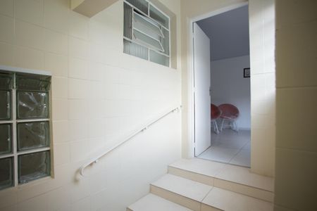 Casa à venda com 110m², 3 quartos e sem vaga Casa à venda com 110m², 3 quartos e sem vagaCORREDOR