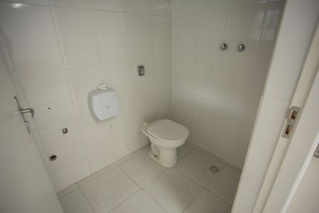 Casa à venda com 110m², 3 quartos e sem vaga Casa à venda com 110m², 3 quartos e sem vagaBANHEIRO DA SUÍTE