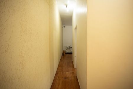 Casa à venda com 110m², 3 quartos e sem vaga Casa à venda com 110m², 3 quartos e sem vagaCORREDOR