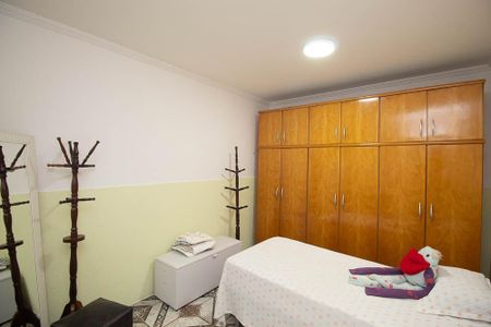 Casa à venda com 210m², 5 quartos e 2 vagas Casa à venda com 210m², 5 quartos e 2 vagasQuarto 6 casa 2