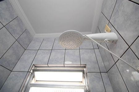 Casa à venda com 210m², 5 quartos e 2 vagas Casa à venda com 210m², 5 quartos e 2 vagasBanheiro da Suíte