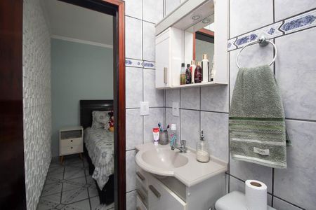 Casa à venda com 210m², 5 quartos e 2 vagas Casa à venda com 210m², 5 quartos e 2 vagasBanheiro da Suíte