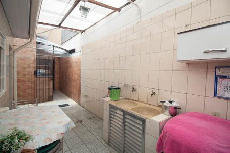 Casa à venda com 210m², 5 quartos e 2 vagas Casa à venda com 210m², 5 quartos e 2 vagasÁrea de Serviço