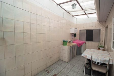 Casa à venda com 210m², 5 quartos e 2 vagas Casa à venda com 210m², 5 quartos e 2 vagasÁrea de Serviço