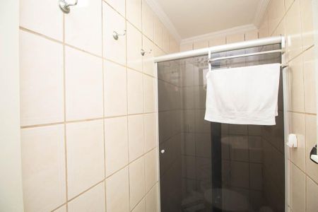 Casa à venda com 210m², 5 quartos e 2 vagas Casa à venda com 210m², 5 quartos e 2 vagasBanheiro 3 casa 2