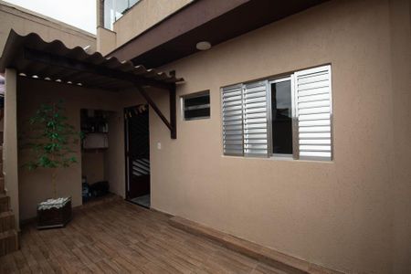 Casa à venda com 210m², 5 quartos e 2 vagas Casa à venda com 210m², 5 quartos e 2 vagasQuintal