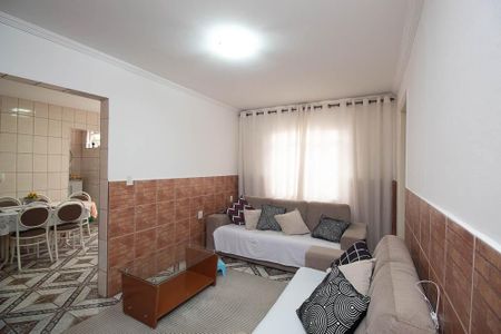 Casa à venda com 210m², 5 quartos e 2 vagas Casa à venda com 210m², 5 quartos e 2 vagasSala casa 2