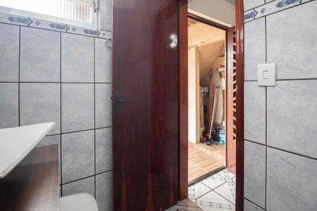 Casa à venda com 210m², 5 quartos e 2 vagas Casa à venda com 210m², 5 quartos e 2 vagasBanheiro 2