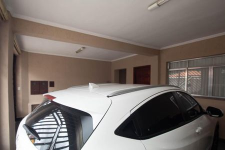 Casa à venda com 210m², 5 quartos e 2 vagas Casa à venda com 210m², 5 quartos e 2 vagasGaragem