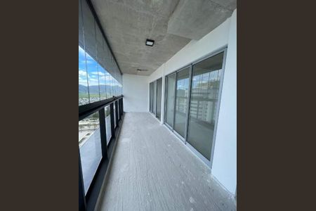 Apartamento à venda com 82m², 2 quartos e 1 vaga