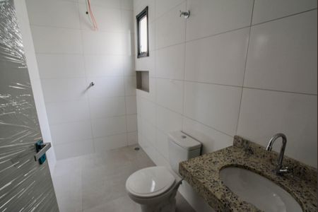 Casa à venda com 120m², 3 quartos e 2 vagas Casa à venda com 120m², 3 quartos e 2 vagasBanheiro da Suíte