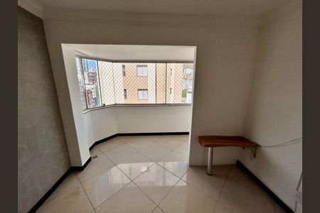 Apartamento à venda com 3 quartos, 95m² em Estoril, Belo Horizonte