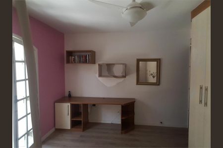 Casa à venda com 130m², 3 quartos e 2 vagas