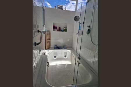 Casa à venda com 130m², 3 quartos e 2 vagas