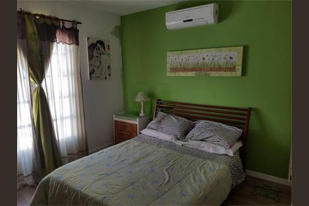 Casa à venda com 3 quartos, 130m² em Jardim Caravelas, São Paulo