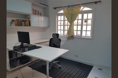 Casa à venda com 130m², 3 quartos e 2 vagas