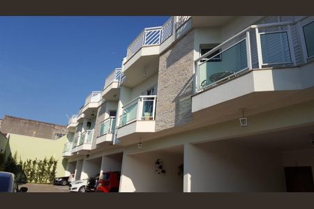 Casa de condomínio à venda com 152m², 3 quartos e 2 vagasFrente