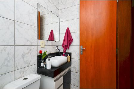 Apartamento à venda com 76m², 3 quartos e 1 vaga Apartamento à venda com 76m², 3 quartos e 1 vagaBanheiro Suite