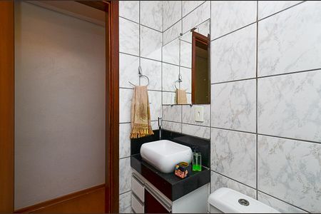 Apartamento à venda com 76m², 3 quartos e 1 vaga Apartamento à venda com 76m², 3 quartos e 1 vagaBanheiro Social