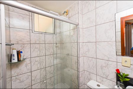 Apartamento à venda com 76m², 3 quartos e 1 vaga Apartamento à venda com 76m², 3 quartos e 1 vagaBanheiro Suite
