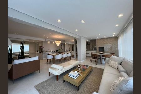 Apartamento à venda com 171m², 3 quartos e 3 vagas