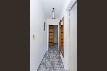 Casa à venda com 132m², 2 quartos e 5 vagas Casa à venda com 132m², 2 quartos e 5 vagasCorredor