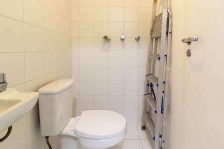 Apartamento para alugar com 178m², 4 quartos e 3 vagasBanheiro de Serviço