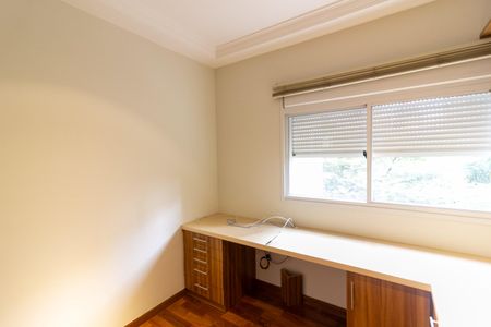Apartamento para alugar com 178m², 4 quartos e 3 vagasQuarto 2