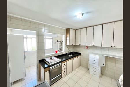 Apartamento à venda com 68m², 2 quartos e 2 vagasCozinha