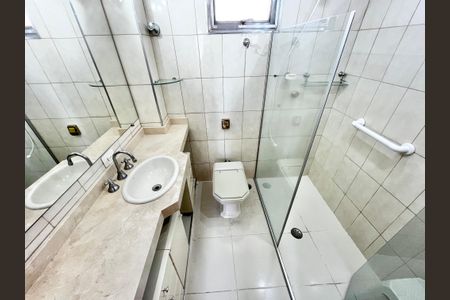 Apartamento à venda com 68m², 2 quartos e 2 vagasBanheiro