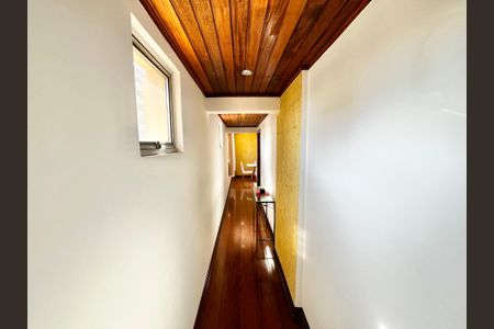 Apartamento à venda com 68m², 2 quartos e 2 vagasEntrada