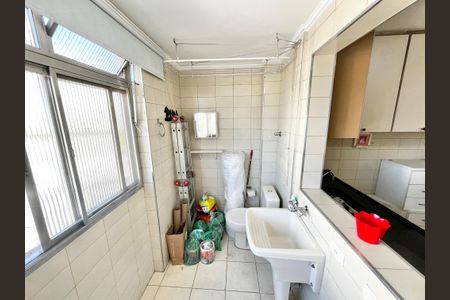 Apartamento à venda com 68m², 2 quartos e 2 vagasÁrea de Serviço