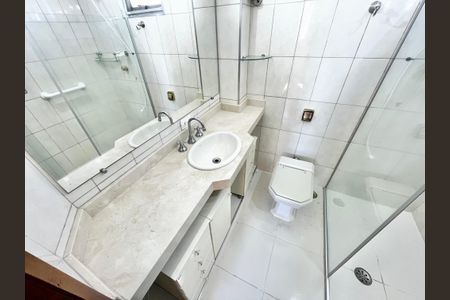 Apartamento à venda com 68m², 2 quartos e 2 vagasBanheiro