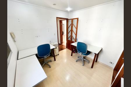 Apartamento à venda com 68m², 2 quartos e 2 vagasQuarto 2