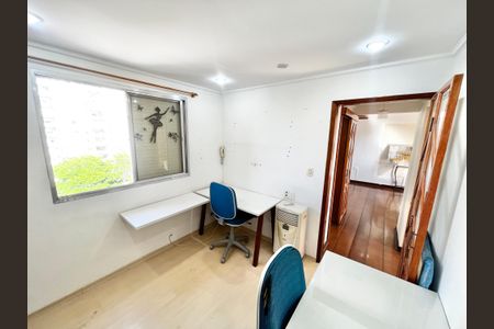 Apartamento à venda com 68m², 2 quartos e 2 vagasQuarto 2