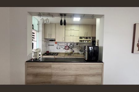 Apartamento à venda com 75m², 3 quartos e 2 vagasCozinha