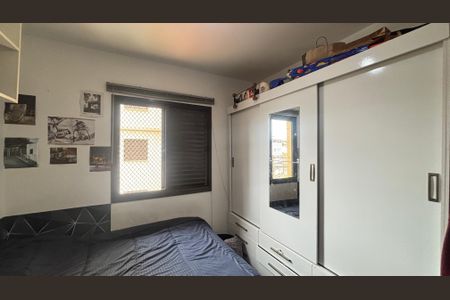 Apartamento à venda com 75m², 3 quartos e 2 vagasQuarto 2