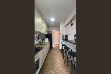 Apartamento à venda com 75m², 3 quartos e 2 vagasCozinha