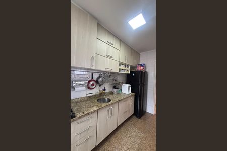 Apartamento à venda com 75m², 3 quartos e 2 vagasCozinha