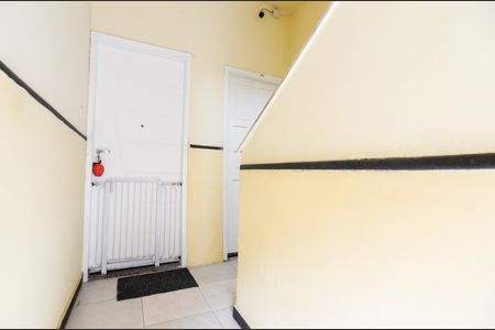 Apartamento à venda com 85m², 3 quartos e sem vaga Apartamento à venda com 85m², 3 quartos e sem vagaHall