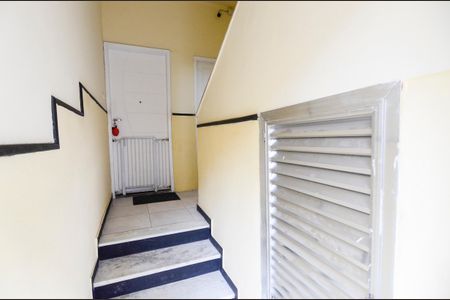 Apartamento à venda com 85m², 3 quartos e sem vaga Apartamento à venda com 85m², 3 quartos e sem vagaHall