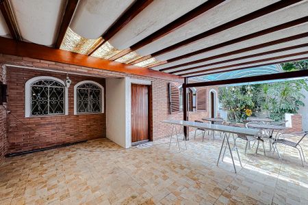 Casa à venda com 180m², 3 quartos e 3 vagasGaragem