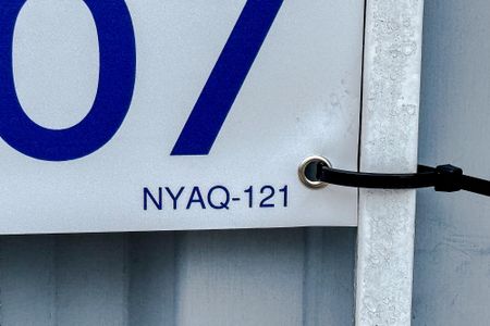 Casa à venda com 180m², 3 quartos e 3 vagasNYAQ-121