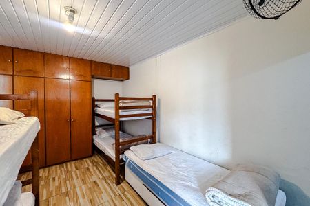 Casa à venda com 180m², 3 quartos e 3 vagasSuíte