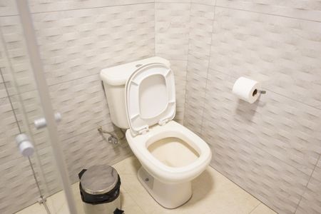 Casa à venda com 180m², 4 quartos e 3 vagasBanheiro 2