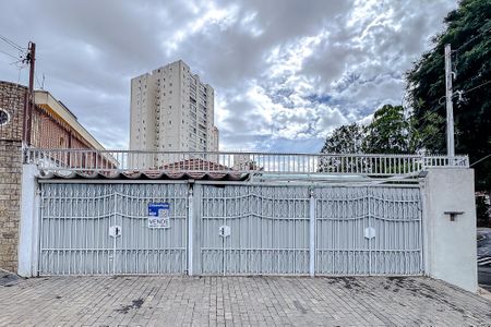 Casa à venda com 180m², 3 quartos e 3 vagasFachada - Plaquinha